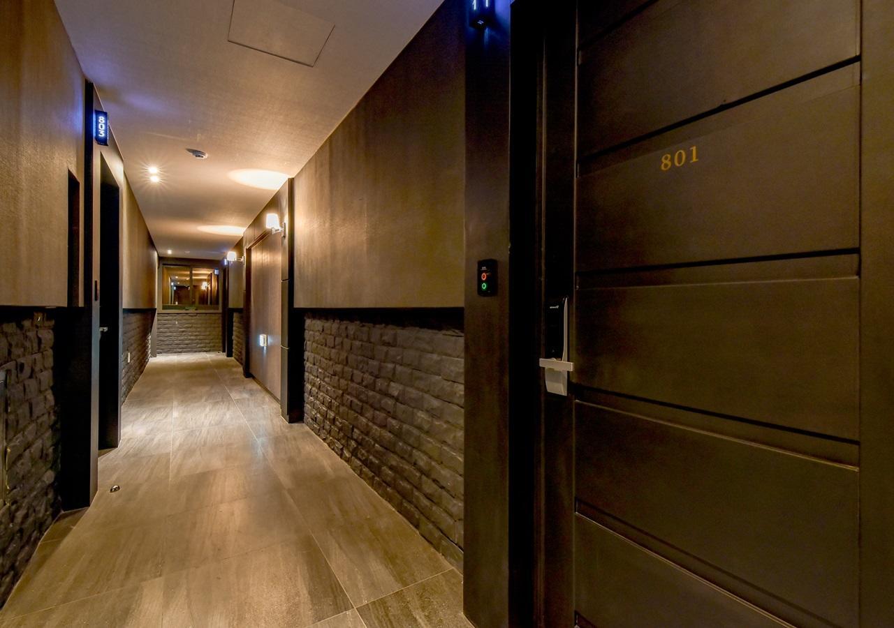 French Code Hotel Changwon Exterior photo