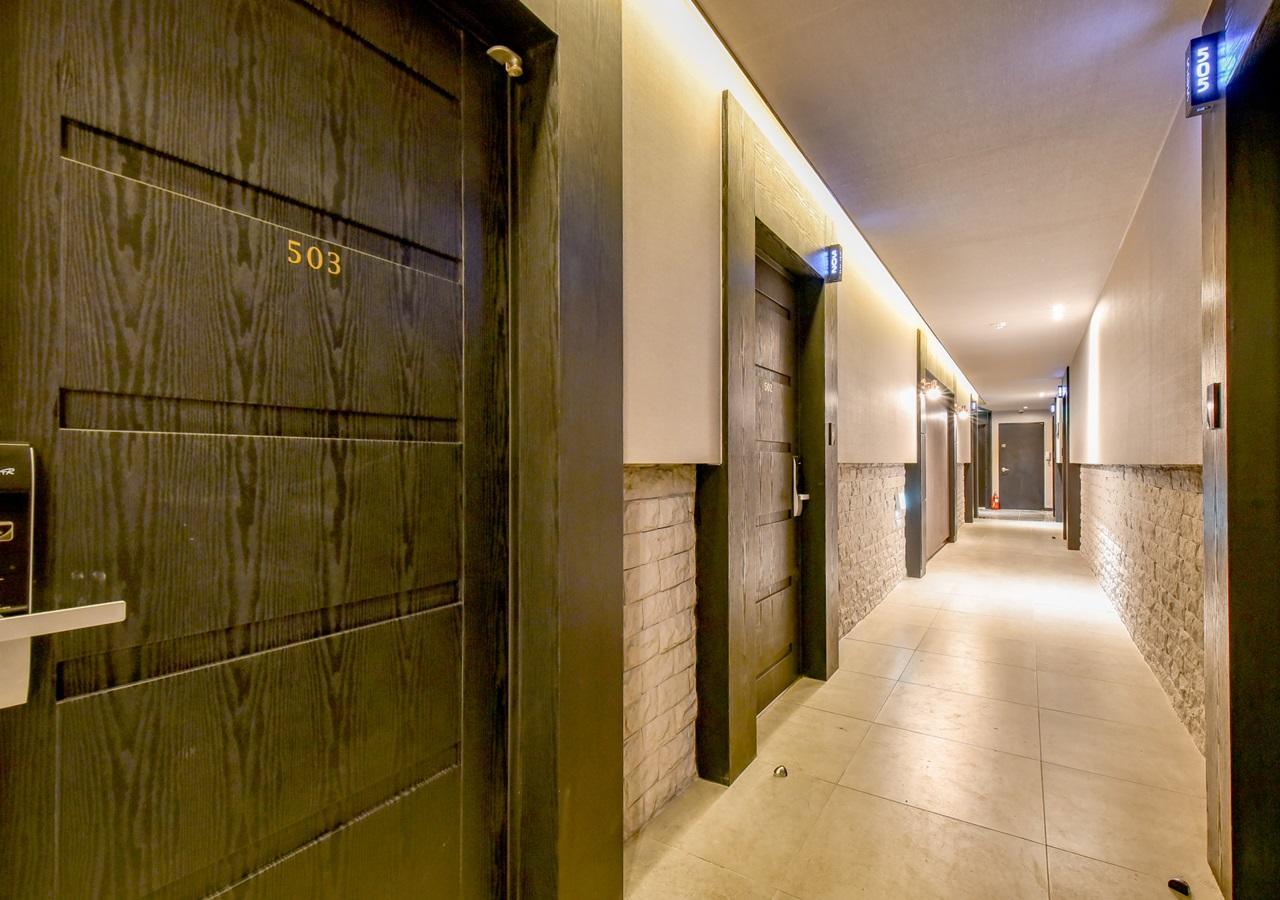 French Code Hotel Changwon Exterior photo